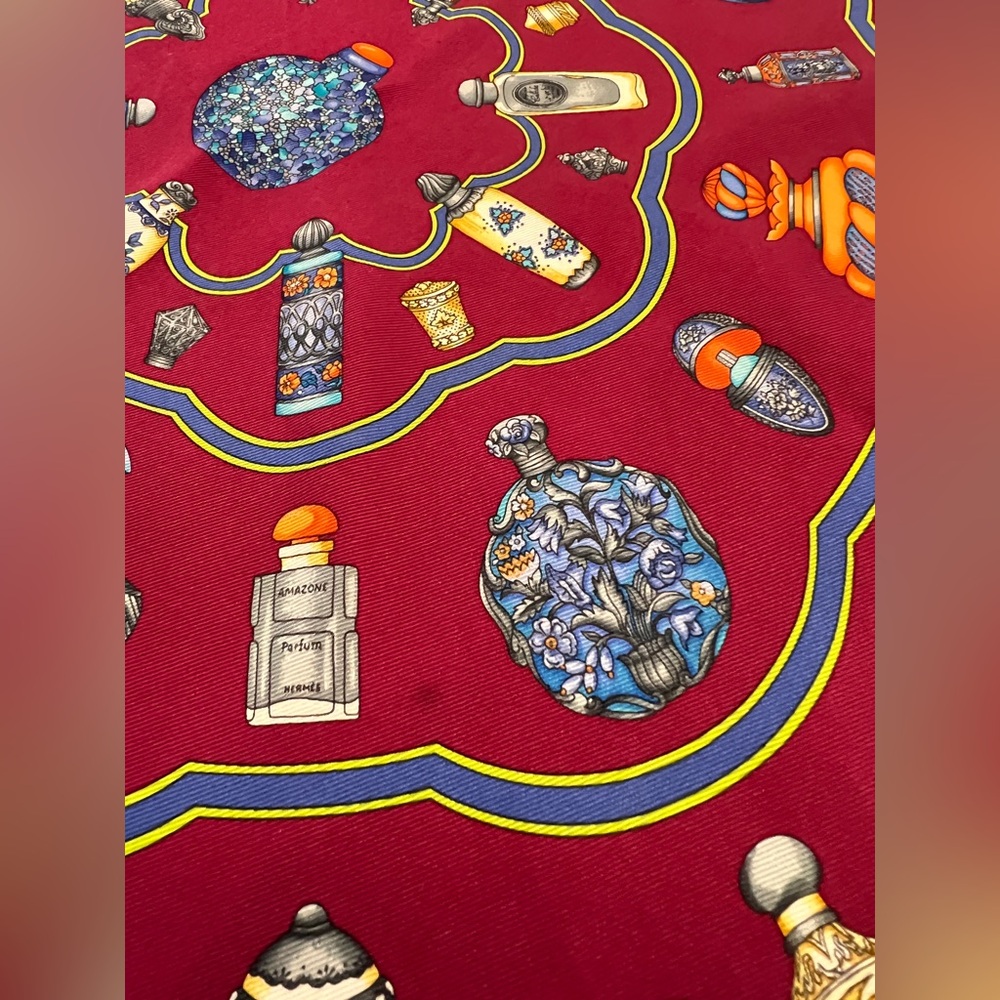 Hermès Qu`importe le flacon silk scarf - Picture 6 of 10